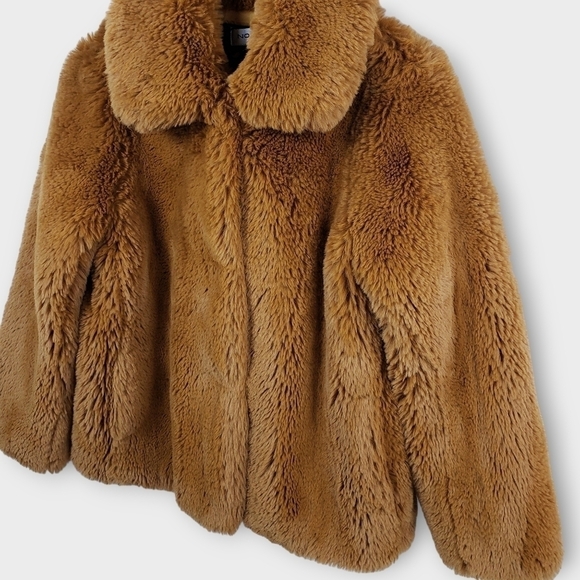 NOIZE Faux Fur Carly Coat - Picture 12 of 15